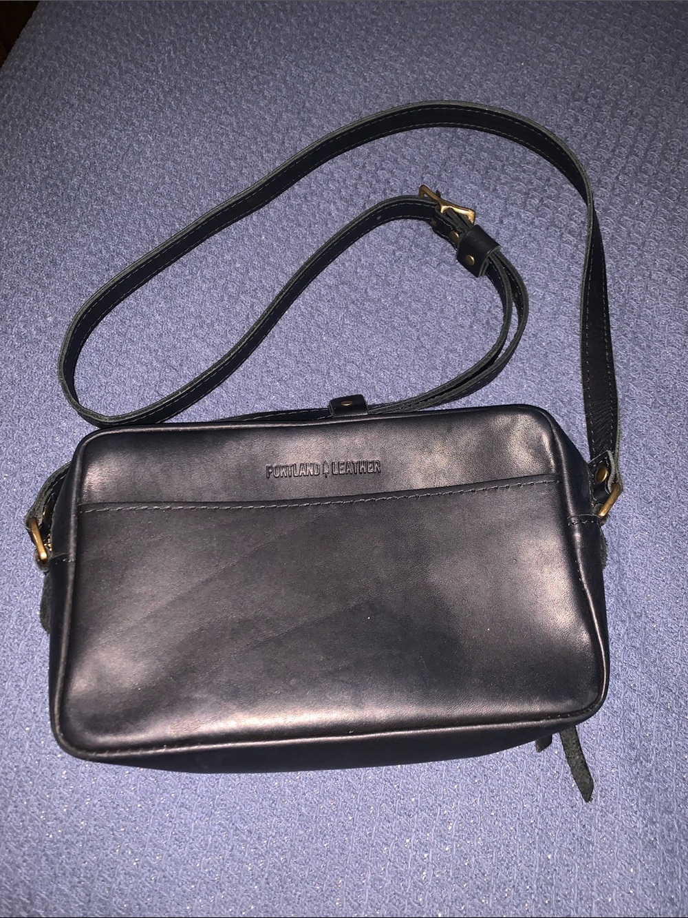 Portland Leather Black Leather crossbody
